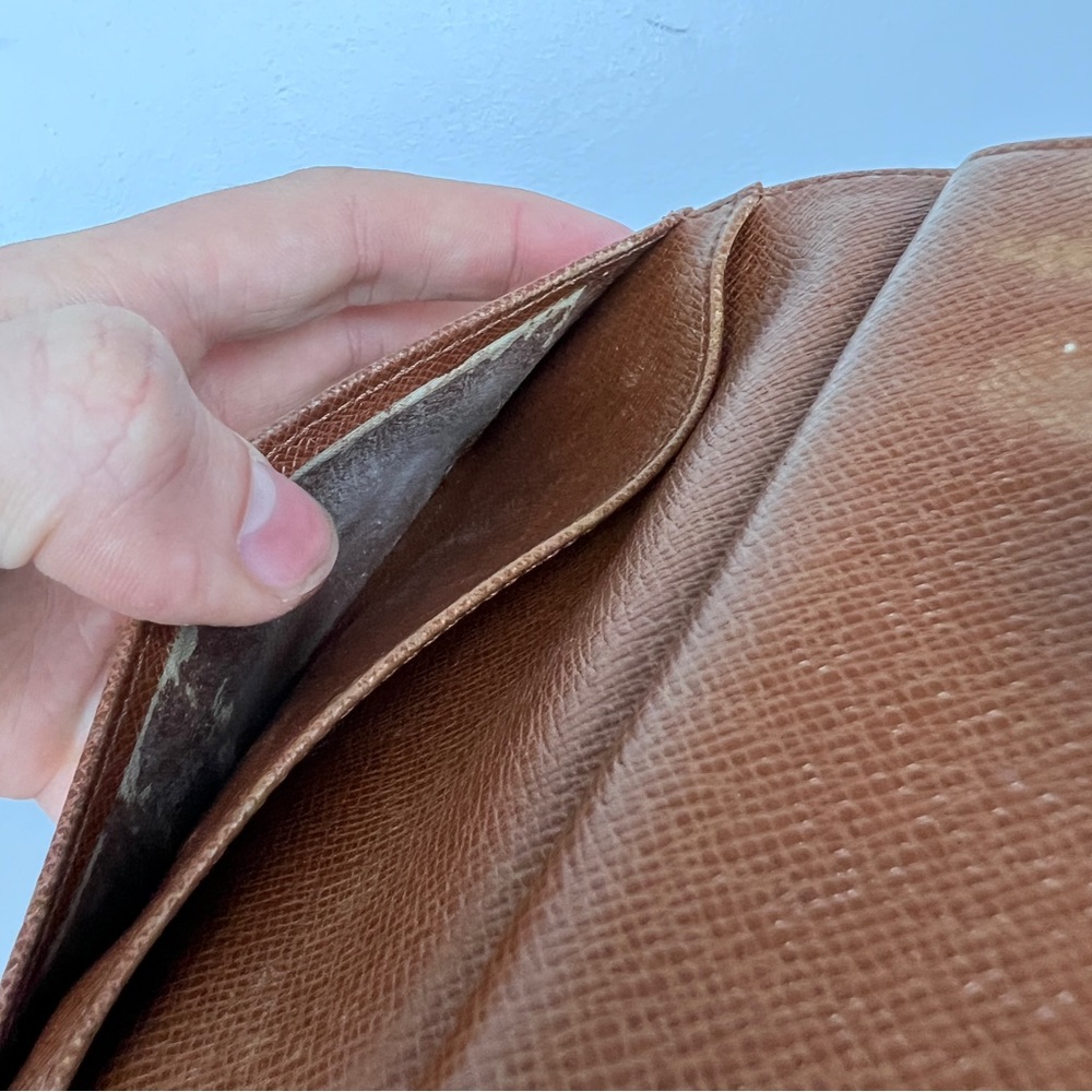 Louis Vuitton Vintage Snap Monogram Fold Wallet - Picture 9 of 11